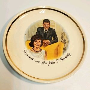 Vintage 1960's President and Mrs John F Kennedy 9" gold rim commemorative plate.